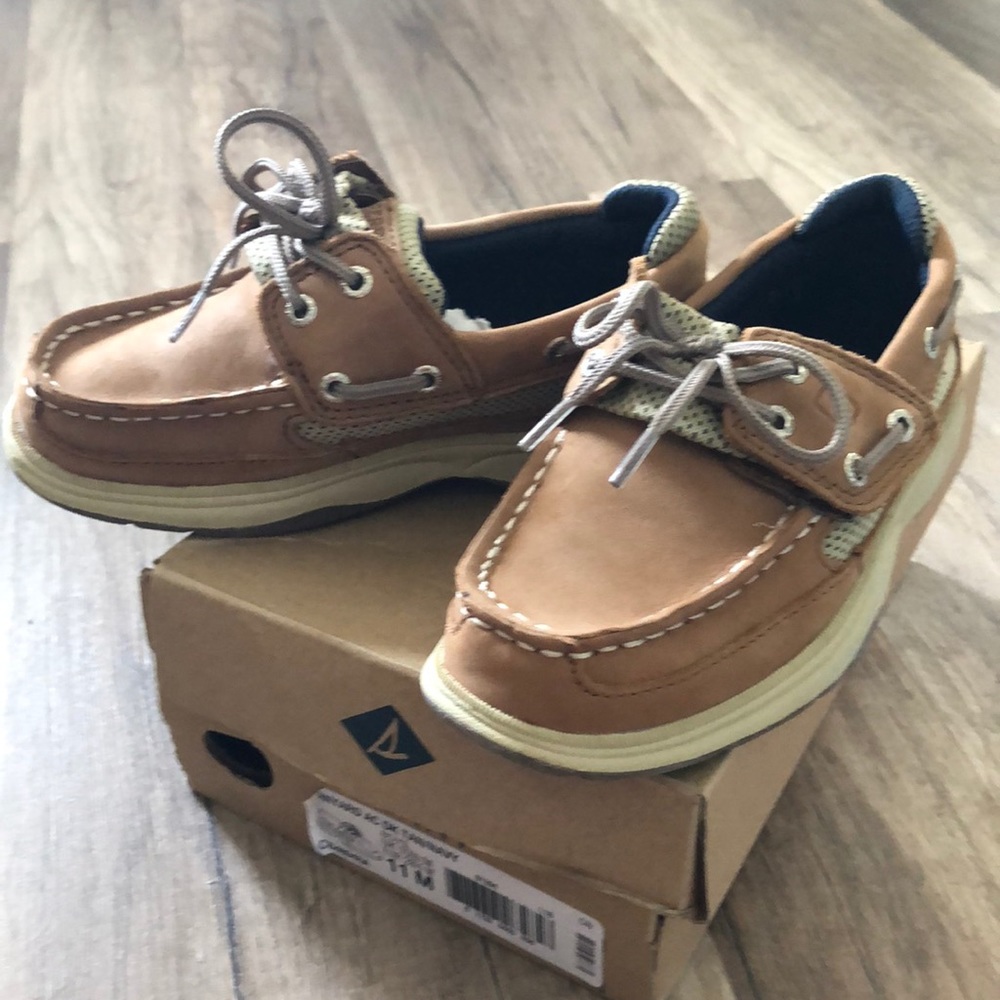SPERRY size 11 boys loafers never worn